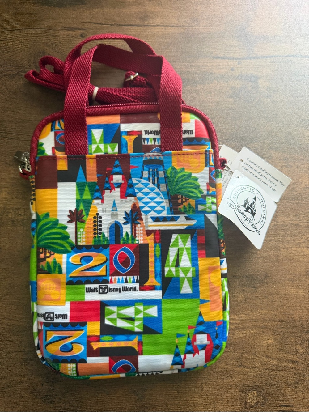 BNWT RETIRED Disney D-tech 2014 tablet/kindle crossbody Epcot design